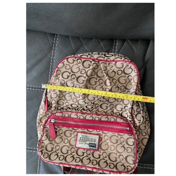‘Like-New Mini Guess Backpack’🎒💫 - Picture 13 of 16